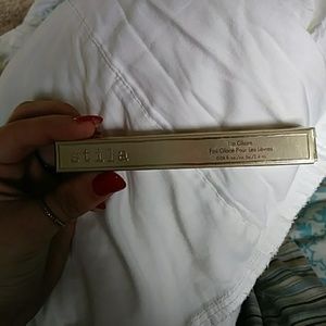 Stila lip gaze in brown sugar